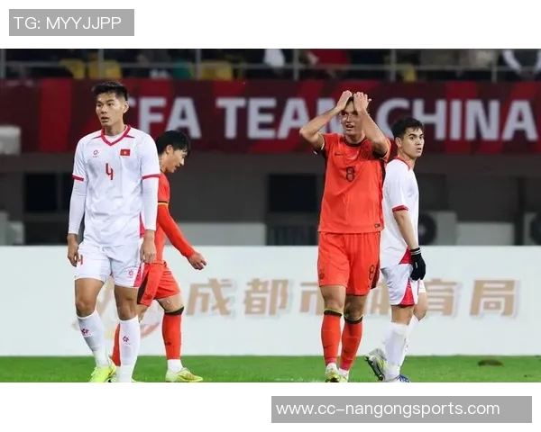 U22国足角球失利遭反击无奈战术犯规主裁判未出示黄牌解析