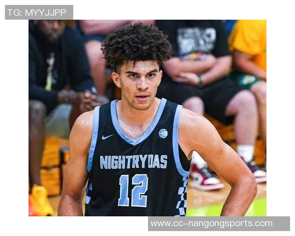 布泽尔亲临赛场助阵两子表现各异卡梅隆状态起伏凯登得分不佳 布泽尔亲临赛场助阵两子表现各异卡梅隆状态起伏凯登得分不佳