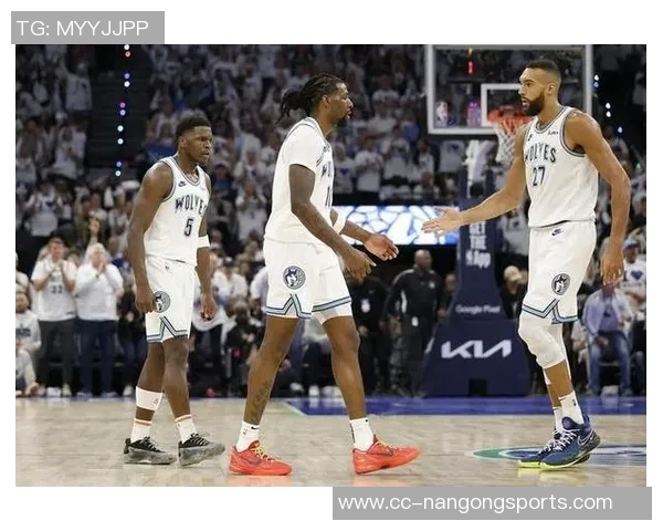 森林狼第三节狂飙40-25逆转爵士反超13分进入决胜时刻