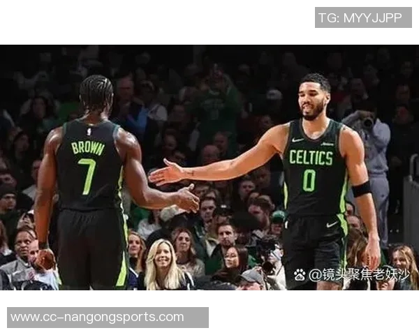 快船收官战迎战勇士比尔邓恩小琼斯科比布朗祖巴茨联手出击