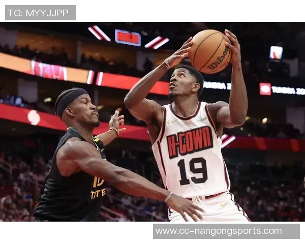 本赛季小文斯威廉姆斯与约老师双双展现单场15次助攻的卓越表现